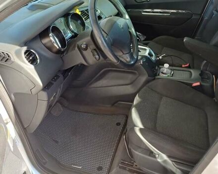 Серый Пежо 5008, объемом двигателя 2 л и пробегом 264 тыс. км за 9900 $, фото 18 на Automoto.ua