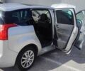 Серый Пежо 5008, объемом двигателя 1.6 л и пробегом 189 тыс. км за 8200 $, фото 12 на Automoto.ua