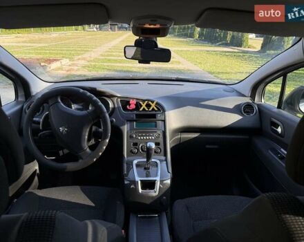 Сірий Пежо 5008, об'ємом двигуна 1.56 л та пробігом 252 тис. км за 7300 $, фото 8 на Automoto.ua