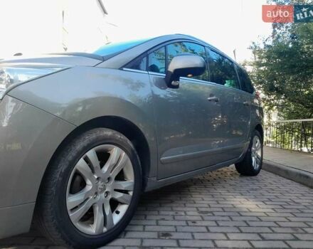 Сірий Пежо 5008, об'ємом двигуна 1.6 л та пробігом 193 тис. км за 7950 $, фото 5 на Automoto.ua