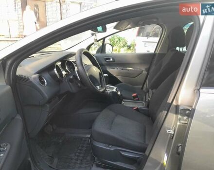 Сірий Пежо 5008, об'ємом двигуна 1.6 л та пробігом 193 тис. км за 7950 $, фото 2 на Automoto.ua