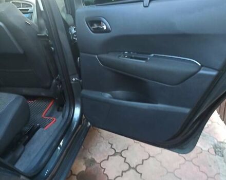 Сірий Пежо 5008, об'ємом двигуна 1.6 л та пробігом 212 тис. км за 7100 $, фото 2 на Automoto.ua