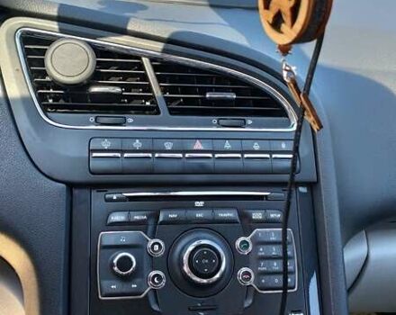 Серый Пежо 5008, объемом двигателя 1.56 л и пробегом 292 тыс. км за 7800 $, фото 41 на Automoto.ua