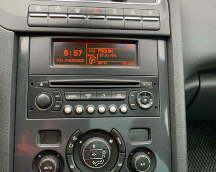 Сірий Пежо 5008, об'ємом двигуна 1.56 л та пробігом 277 тис. км за 8200 $, фото 7 на Automoto.ua