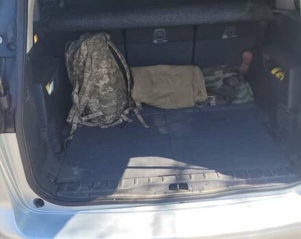 Серый Пежо 5008, объемом двигателя 1.6 л и пробегом 223 тыс. км за 7000 $, фото 9 на Automoto.ua