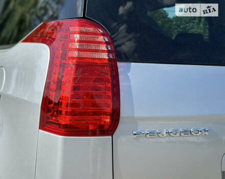 Серый Пежо 5008, объемом двигателя 1.56 л и пробегом 271 тыс. км за 6850 $, фото 19 на Automoto.ua