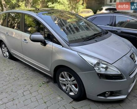 Сірий Пежо 5008, об'ємом двигуна 1.6 л та пробігом 202 тис. км за 7700 $, фото 1 на Automoto.ua