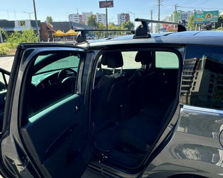 Серый Пежо 5008, объемом двигателя 1.6 л и пробегом 298 тыс. км за 7500 $, фото 20 на Automoto.ua