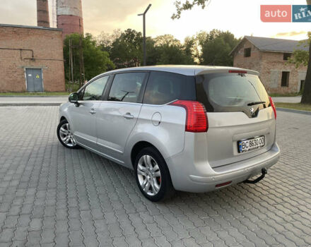 Сірий Пежо 5008, об'ємом двигуна 2 л та пробігом 337 тис. км за 9000 $, фото 9 на Automoto.ua