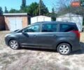 Серый Пежо 5008, объемом двигателя 1.6 л и пробегом 240 тыс. км за 8500 $, фото 1 на Automoto.ua