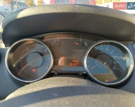 Серый Пежо 5008, объемом двигателя 2 л и пробегом 264 тыс. км за 9900 $, фото 6 на Automoto.ua