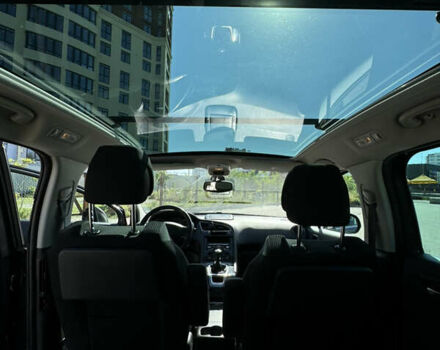 Серый Пежо 5008, объемом двигателя 1.6 л и пробегом 298 тыс. км за 7500 $, фото 16 на Automoto.ua