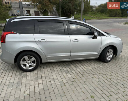Серый Пежо 5008, объемом двигателя 2 л и пробегом 306 тыс. км за 8800 $, фото 5 на Automoto.ua