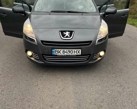 Сірий Пежо 5008, об'ємом двигуна 1.56 л та пробігом 235 тис. км за 7800 $, фото 8 на Automoto.ua