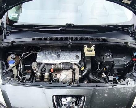 Сірий Пежо 5008, об'ємом двигуна 1.56 л та пробігом 298 тис. км за 10000 $, фото 24 на Automoto.ua