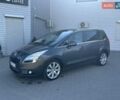 Серый Пежо 5008, объемом двигателя 2 л и пробегом 264 тыс. км за 9899 $, фото 1 на Automoto.ua