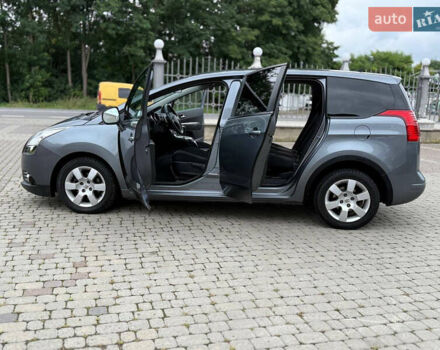 Сірий Пежо 5008, об'ємом двигуна 1.6 л та пробігом 249 тис. км за 6999 $, фото 27 на Automoto.ua