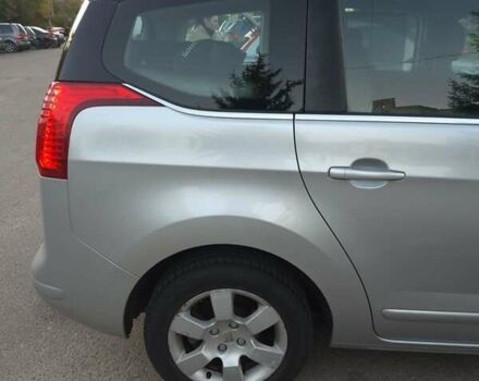 Серый Пежо 5008, объемом двигателя 1.56 л и пробегом 194 тыс. км за 7850 $, фото 4 на Automoto.ua