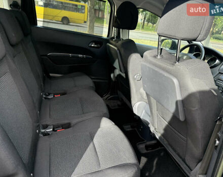 Сірий Пежо 5008, об'ємом двигуна 1.6 л та пробігом 169 тис. км за 6199 $, фото 16 на Automoto.ua