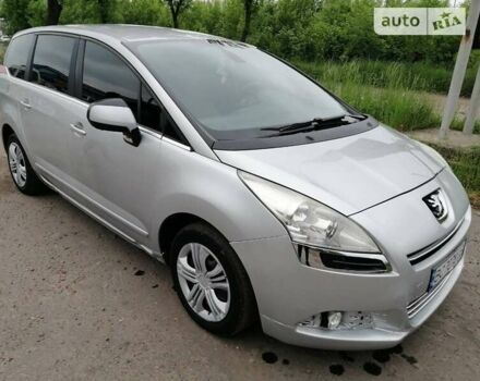 Сірий Пежо 5008, об'ємом двигуна 1.6 л та пробігом 152 тис. км за 8300 $, фото 8 на Automoto.ua