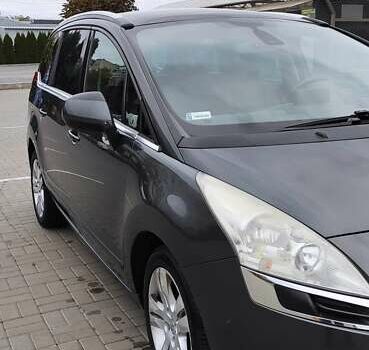 Сірий Пежо 5008, об'ємом двигуна 1.56 л та пробігом 298 тис. км за 10000 $, фото 5 на Automoto.ua