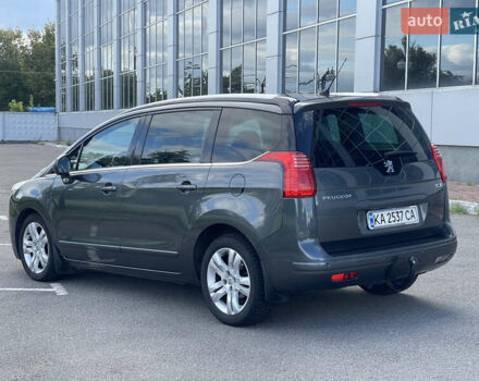 Сірий Пежо 5008, об'ємом двигуна 1.6 л та пробігом 220 тис. км за 8400 $, фото 3 на Automoto.ua