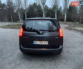 Серый Пежо 5008, объемом двигателя 1.56 л и пробегом 250 тыс. км за 7500 $, фото 4 на Automoto.ua