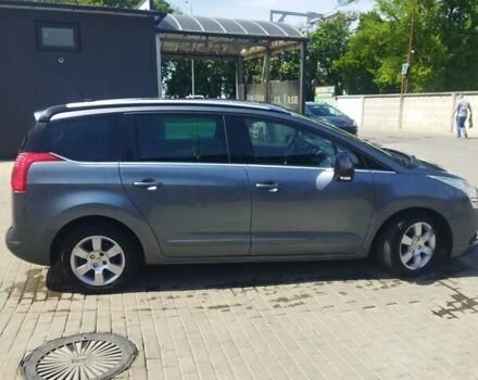 Сірий Пежо 5008, об'ємом двигуна 1.56 л та пробігом 240 тис. км за 8900 $, фото 3 на Automoto.ua