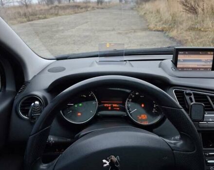 Сірий Пежо 5008, об'ємом двигуна 2 л та пробігом 225 тис. км за 9200 $, фото 10 на Automoto.ua