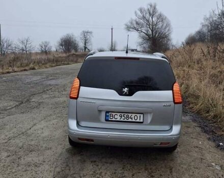 Сірий Пежо 5008, об'ємом двигуна 2 л та пробігом 225 тис. км за 9200 $, фото 2 на Automoto.ua