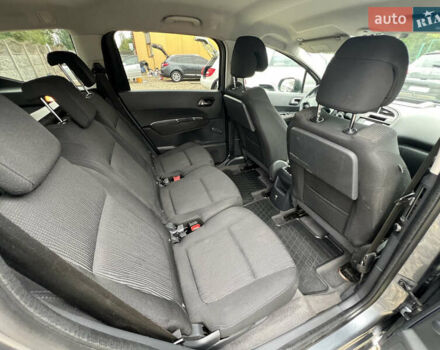 Серый Пежо 5008, объемом двигателя 0 л и пробегом 240 тыс. км за 7300 $, фото 7 на Automoto.ua