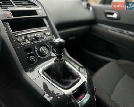 Сірий Пежо 5008, об'ємом двигуна 1.6 л та пробігом 213 тис. км за 6650 $, фото 9 на Automoto.ua