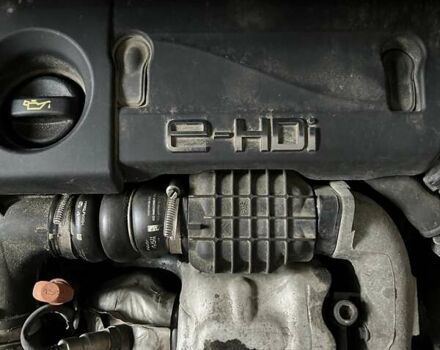 Серый Пежо 5008, объемом двигателя 0 л и пробегом 219 тыс. км за 8550 $, фото 6 на Automoto.ua