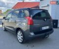 Серый Пежо 5008, объемом двигателя 2 л и пробегом 264 тыс. км за 9899 $, фото 3 на Automoto.ua
