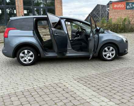 Сірий Пежо 5008, об'ємом двигуна 1.6 л та пробігом 249 тис. км за 6999 $, фото 26 на Automoto.ua