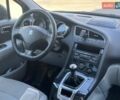Серый Пежо 5008, объемом двигателя 2 л и пробегом 264 тыс. км за 9899 $, фото 11 на Automoto.ua