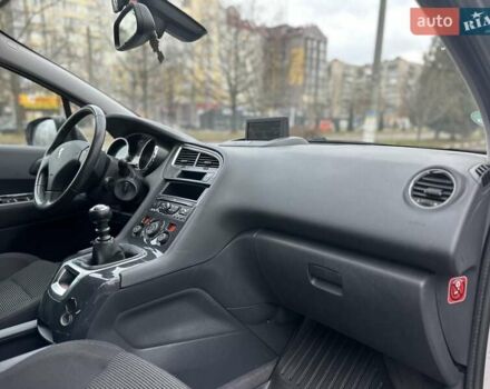 Сірий Пежо 5008, об'ємом двигуна 1.6 л та пробігом 213 тис. км за 6650 $, фото 13 на Automoto.ua