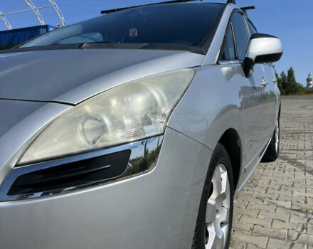 Сірий Пежо 5008, об'ємом двигуна 1.56 л та пробігом 302 тис. км за 6900 $, фото 1 на Automoto.ua