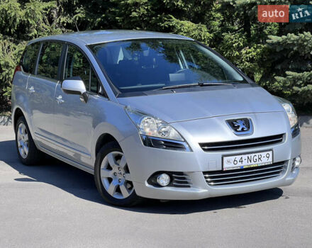 Сірий Пежо 5008, об'ємом двигуна 1.6 л та пробігом 190 тис. км за 8900 $, фото 41 на Automoto.ua