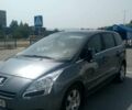 Серый Пежо 5008, объемом двигателя 2 л и пробегом 320 тыс. км за 8750 $, фото 1 на Automoto.ua
