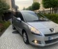 Серый Пежо 5008, объемом двигателя 2 л и пробегом 226 тыс. км за 8790 $, фото 1 на Automoto.ua