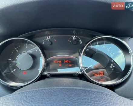 Серый Пежо 5008, объемом двигателя 2 л и пробегом 264 тыс. км за 9899 $, фото 14 на Automoto.ua