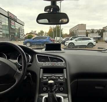 Сірий Пежо 5008, об'ємом двигуна 1.56 л та пробігом 298 тис. км за 10000 $, фото 14 на Automoto.ua