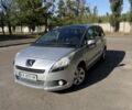 Серый Пежо 5008, объемом двигателя 2 л и пробегом 302 тыс. км за 6025 $, фото 1 на Automoto.ua