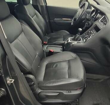 Сірий Пежо 5008, об'ємом двигуна 1.56 л та пробігом 298 тис. км за 10000 $, фото 22 на Automoto.ua