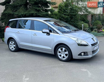Сірий Пежо 5008, об'ємом двигуна 1.6 л та пробігом 190 тис. км за 8900 $, фото 4 на Automoto.ua