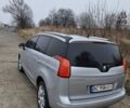 Сірий Пежо 5008, об'ємом двигуна 2 л та пробігом 225 тис. км за 9200 $, фото 4 на Automoto.ua