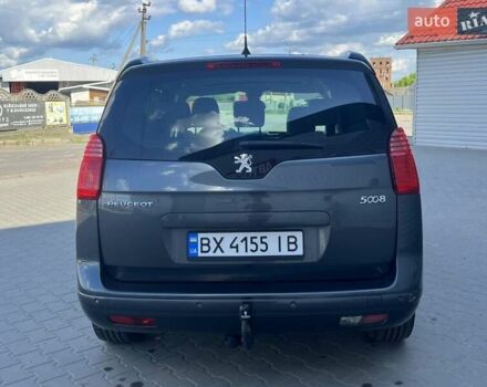 Серый Пежо 5008, объемом двигателя 2 л и пробегом 264 тыс. км за 9899 $, фото 4 на Automoto.ua