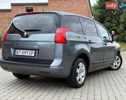 Сірий Пежо 5008, об'ємом двигуна 1.6 л та пробігом 249 тис. км за 6999 $, фото 3 на Automoto.ua