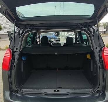 Сірий Пежо 5008, об'ємом двигуна 1.56 л та пробігом 298 тис. км за 10000 $, фото 16 на Automoto.ua